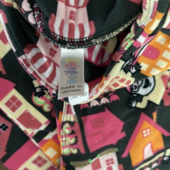 LULAROE LEGGINGS - Picture 3 of 3